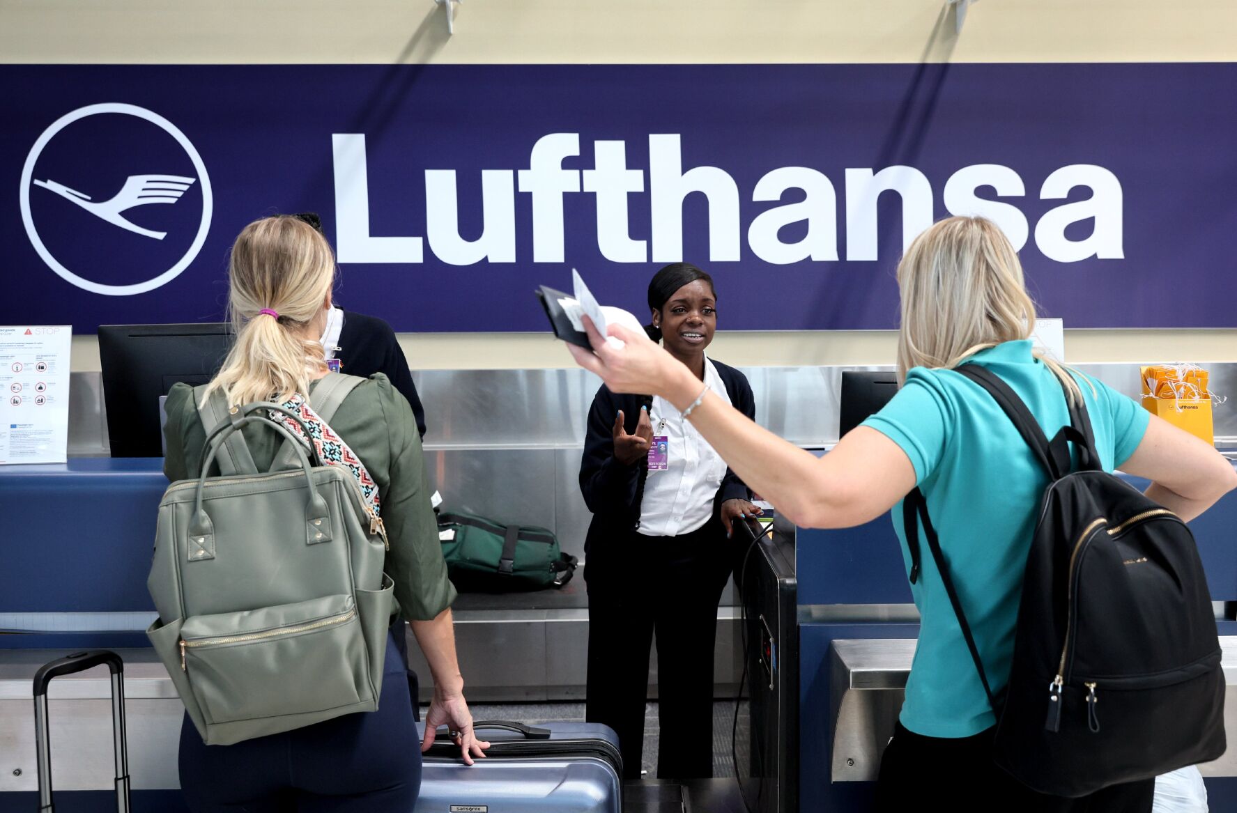 Lufthansa flights at St. Louis Lambert International Airport